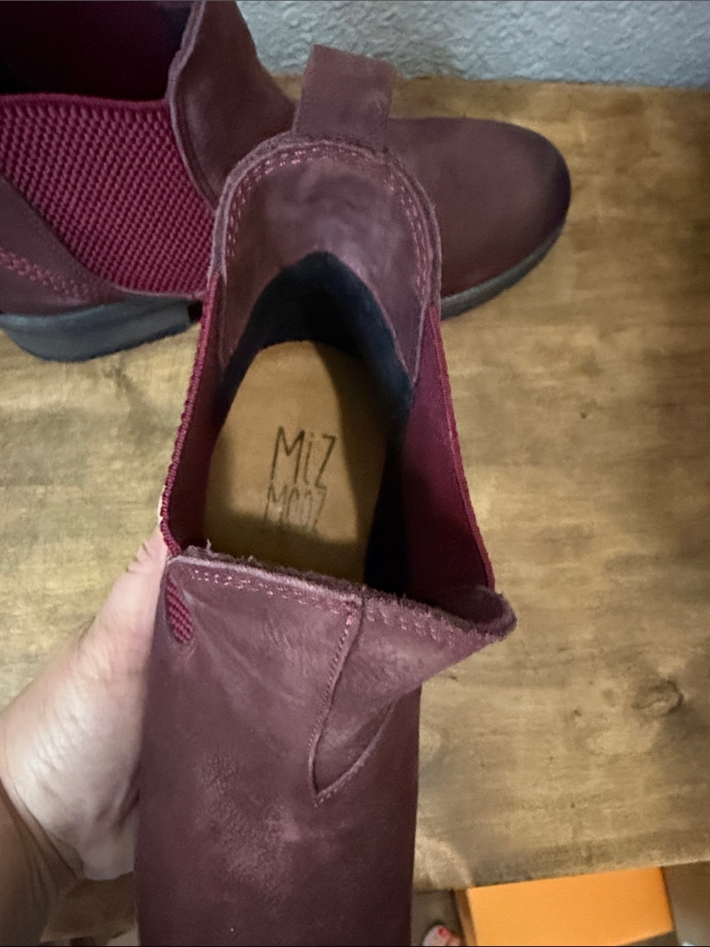 Miz Mooz women’s Chelsea Boot - Burgundy size 38 7.5/8 - Picture 4 of 6